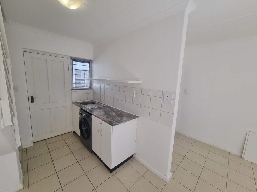 2 Bedroom Property for Sale in Maitland Western Cape